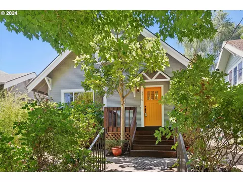 3216 SE Brooklyn St, Portland, OR 97202