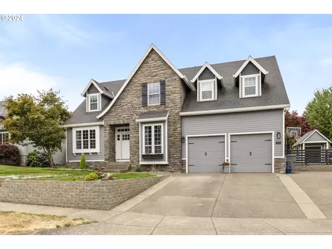 525 NW Hillcrest Loop, Mcminnville, OR 97128