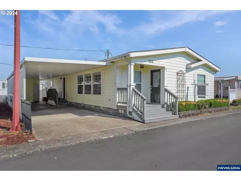 5554 43rd Pl, Salem, OR 97305