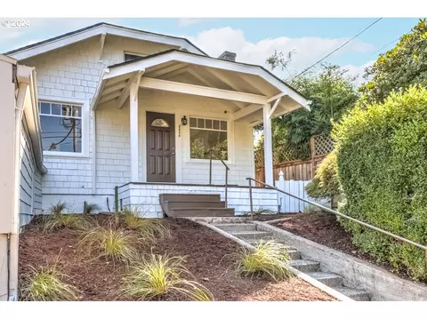 2420 SE 43rd Ave, Portland, OR 97206