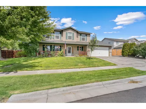407 NE Quail Ct, Hermiston, OR 97838