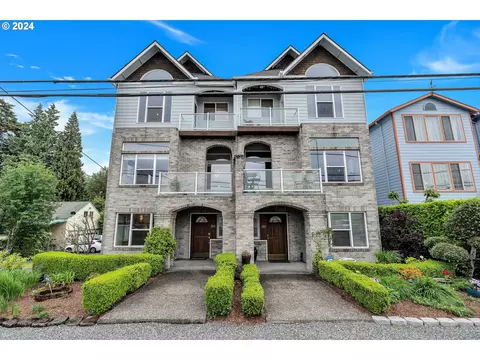 200 N Bridgeton Rd, Portland, OR 97217