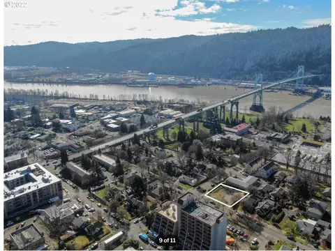 8814 N Willamette Blvd, Portland, OR 97203