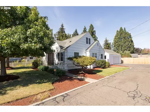 2275 Cal Young Rd, Eugene, OR 97401