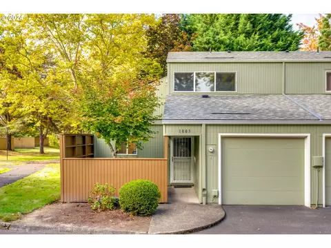 1805 NW Rolling Hill Dr, Beaverton, OR 97006