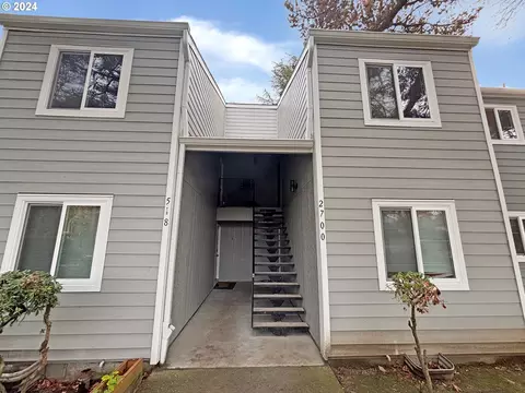 2700 SE 138th Ave #6, Portland, OR 97236