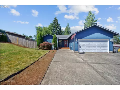 380 E 2nd St, Yamhill, OR 97148