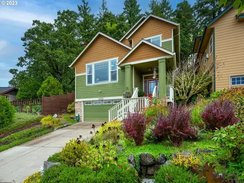 2755 Pinerock Dr, Eugene, OR 97403