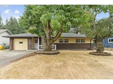 16530 SE Mill St, Portland, OR 97233