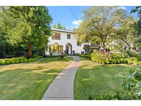 3711 SE Carlton St, Portland, OR 97202