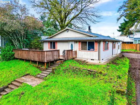 1231 SW Ellis St, Dallas, OR 97338