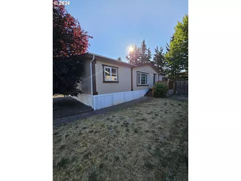153 Owyhee Ln #57, Roseburg, OR 97471