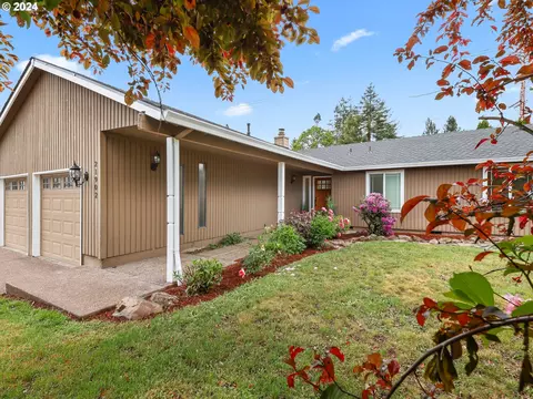 21902 SW Columbia Cir, Tualatin, OR 97062