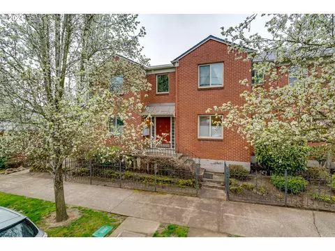 2409 SE 51st Ave #12B, Portland, OR 97206