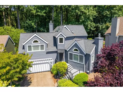39 Spinosa, Lake Oswego, OR 97035