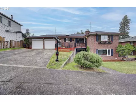 4109 NW Lavina St, Vancouver, WA 98660