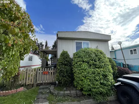 2145 31st St #58, Springfield, OR 97477