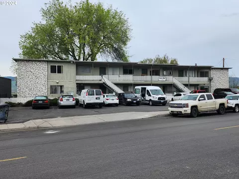 1721 E 12th St, The Dalles, OR 97058