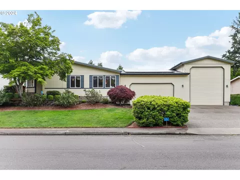1469 Ten Oaks Ln, Woodburn, OR 97071