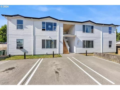 2119 C St, Washougal, WA 98671
