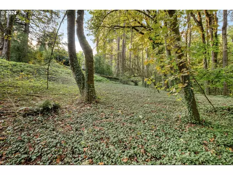 4666 NW Woodside Ter, Portland, OR 97210