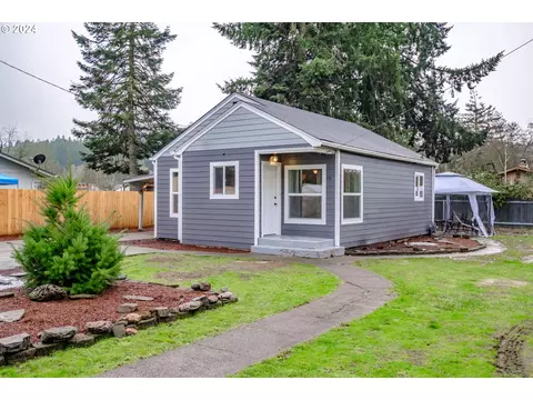 708 10th Ave, Sweet Home, OR 97386