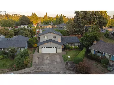 631 Rayner Ave, Springfield, OR 97477