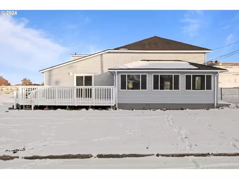 12 NW 6th Ave, Milton Freewater, OR 97862