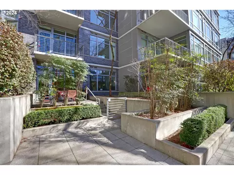 1255 NW 9th Ave #114, Portland, OR 97209