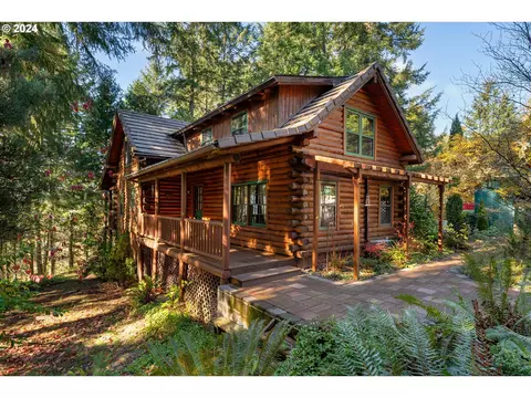 896 Troy Rd, Oakland, OR 97462