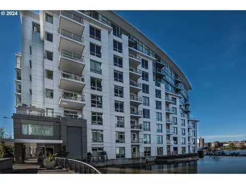 1310 NW Naito Pkwy #111/211, Portland, OR 97209