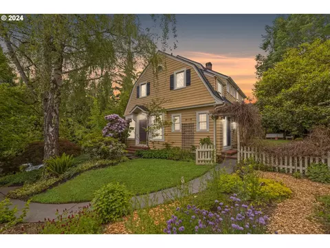 3527 SE Ankeny St, Portland, OR 97214