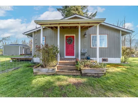 33681 E River Dr, Creswell, OR 97426