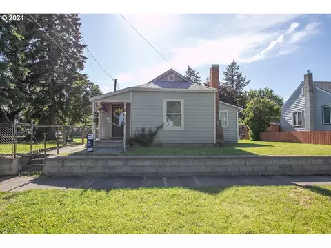 2112 3rd St, La Grande, OR 97850