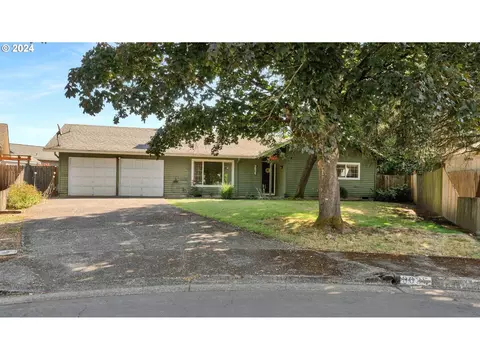 3035 Kentwood Dr, Eugene, OR 97401