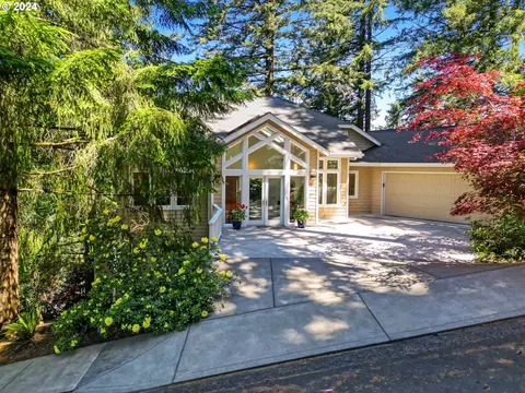 1981 Kimberly Dr, Eugene, OR 97405