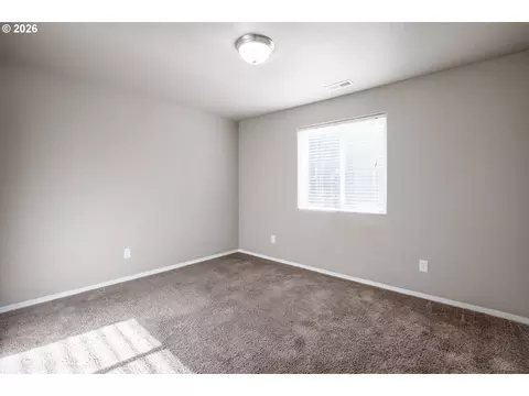 Bedroom - 2952 Shelby Way, Eugene, OR 97404 photo 2 of 2