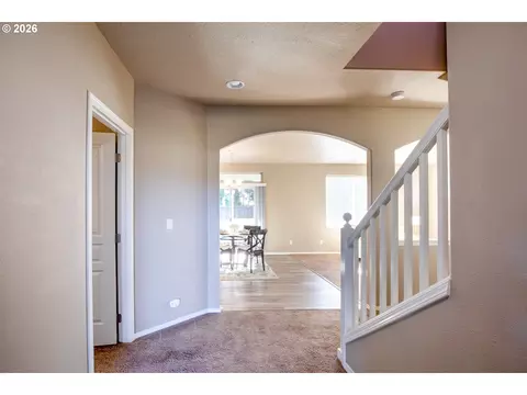 Entry Way - 2952 Shelby Way, Eugene, OR 97404 photo 1 of 2