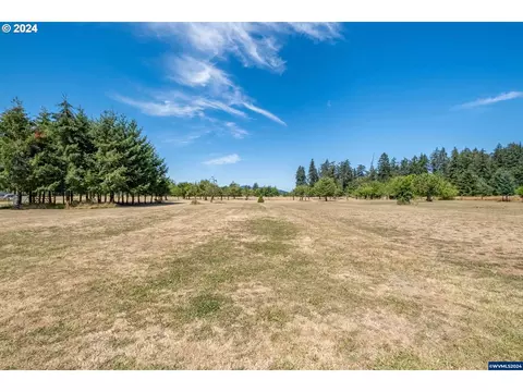Weirich Dr, Lebanon, OR 97355