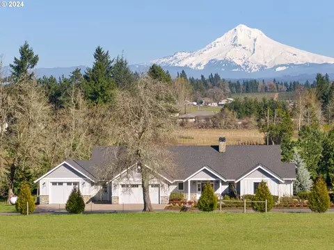 16570 S Springwater Rd, Oregon City, OR 97045