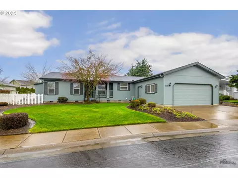 3220 Crescent Ave #95, Eugene, OR 97408