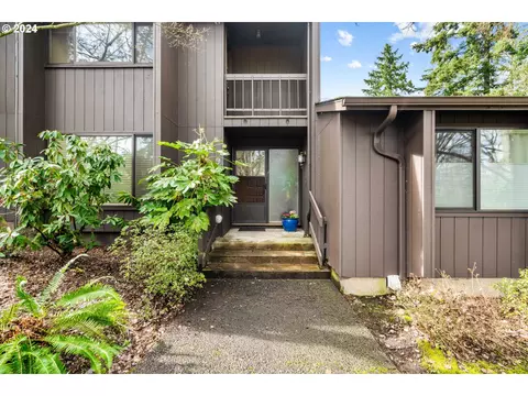 9 Westbrook Way, Eugene, OR 97405