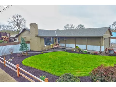 1160 S 12th Ave, Cornelius, OR 97113