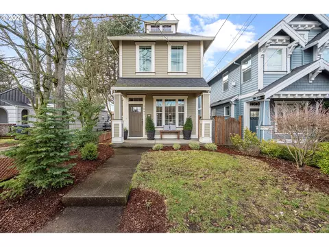 7041 N Greenwich Ave, Portland, OR 97217