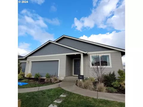 1561 Smith Dr #H183, Woodburn, OR 97071