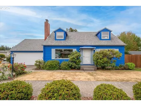 10838 SE Madison Dr, Portland, OR 97216