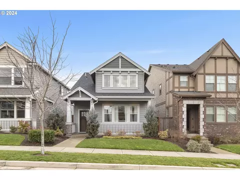 16821 SW Friendly Ln, Beaverton, OR 97007