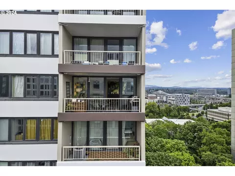 255 SW Harrison St #16B, Portland, OR 97201