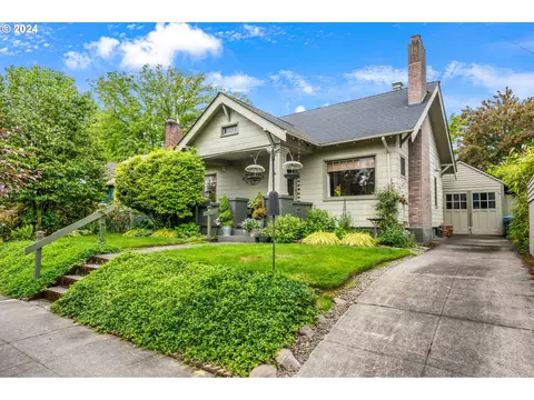 1709 SE 45th Ave, Portland, OR 97215
