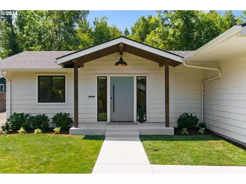 2051 Wembley Park Rd, Lake Oswego, OR 97034